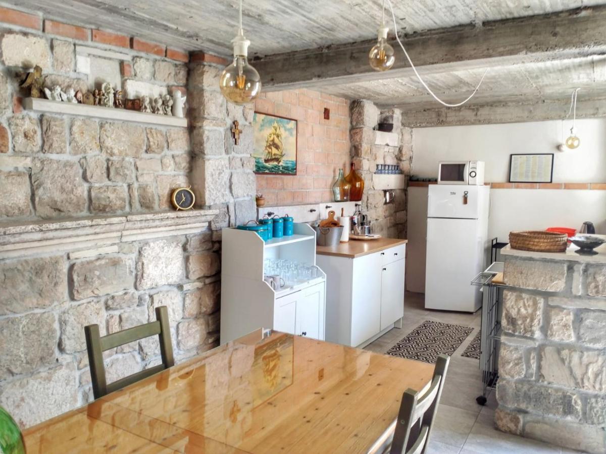 Minimalistic Oasis By The Sea In Stanici Villa Celina Luaran gambar