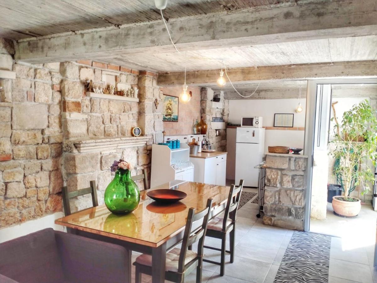 Minimalistic Oasis By The Sea In Stanici Villa Celina Luaran gambar