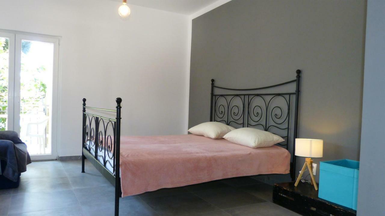Minimalistic Oasis By The Sea In Stanici Villa Celina Luaran gambar